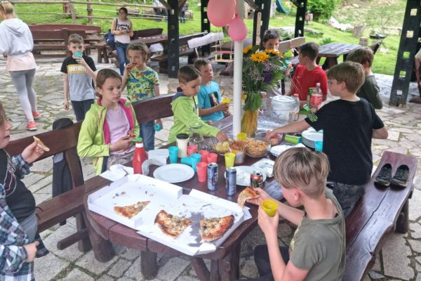 restaurant_camping_paintball_recreation_motorhome_alps_kraljev_hrib_kamniska_bistrica__13753C7702B-3339-75A9-7AE9-87645FDCAC2E.jpg